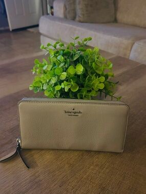 kate spade light gray Zip-Around Wallet